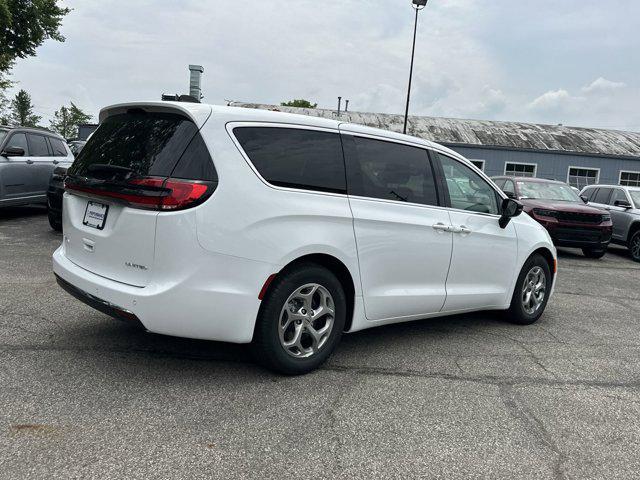 new 2024 Chrysler Pacifica car, priced at $48,320