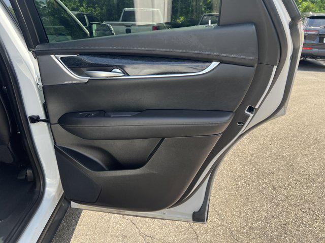 used 2021 Cadillac XT5 car, priced at $26,995