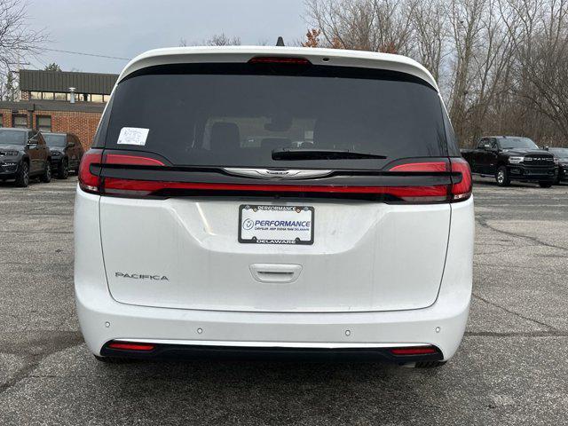 new 2025 Chrysler Pacifica car, priced at $45,685