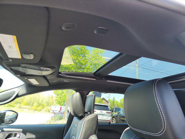 new 2025 Chrysler Pacifica car, priced at $52,885