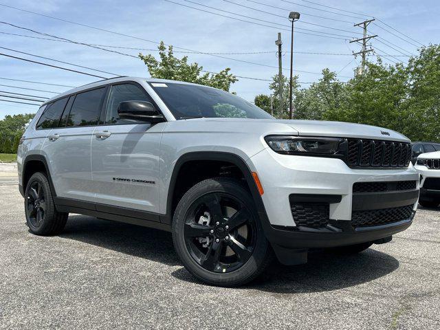 new 2024 Jeep Grand Cherokee L car, priced at $47,425