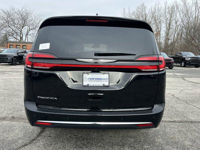 new 2025 Chrysler Pacifica car, priced at $45,685