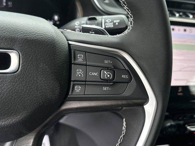 new 2025 Jeep Grand Cherokee car, priced at $44,900