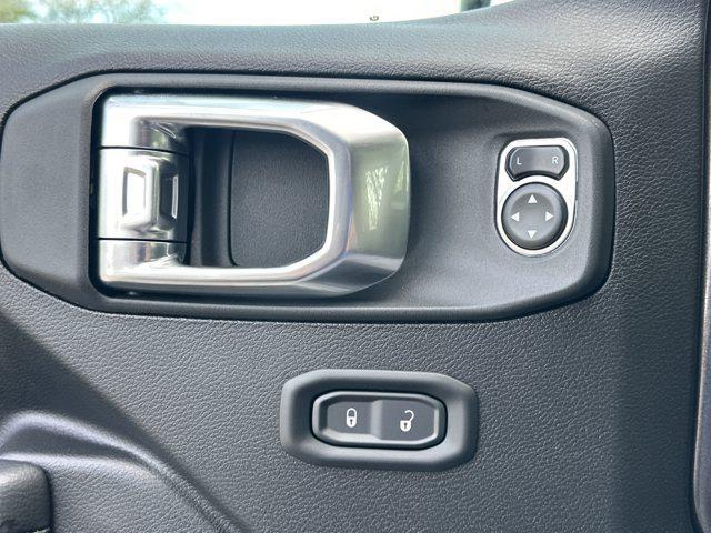 new 2025 Jeep Gladiator car, priced at $43,350