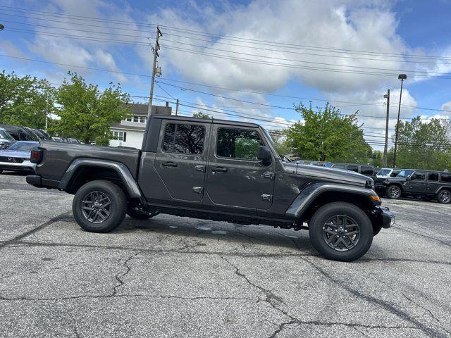 new 2025 Jeep Gladiator car, priced at $43,350