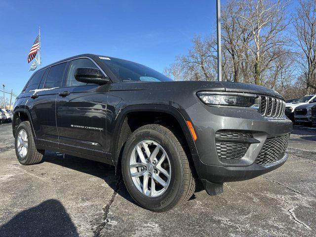 new 2025 Jeep Grand Cherokee car, priced at $38,175