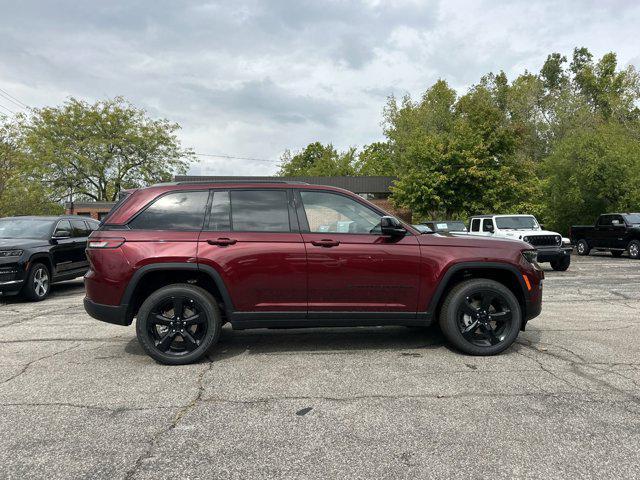 new 2024 Jeep Grand Cherokee car, priced at $42,175