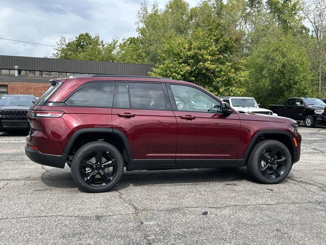 new 2024 Jeep Grand Cherokee car, priced at $42,175