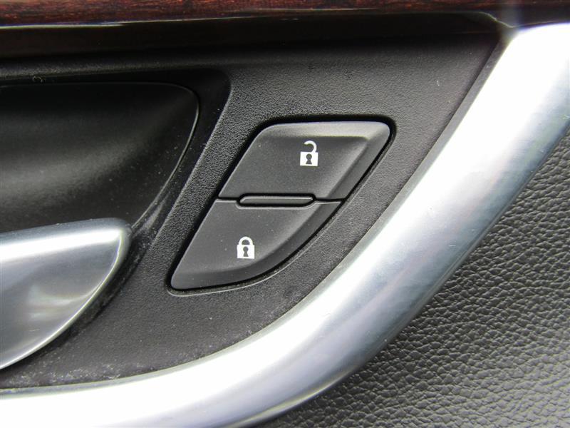 used 2015 Cadillac XTS car, priced at $10,900
