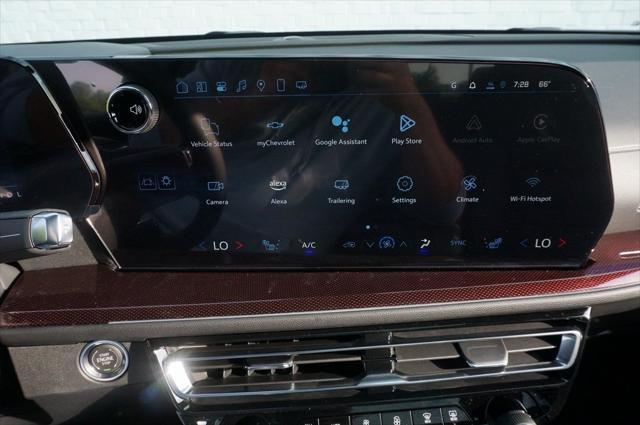 new 2025 Chevrolet Traverse car, priced at $50,030