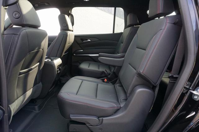 new 2025 Chevrolet Traverse car, priced at $50,030