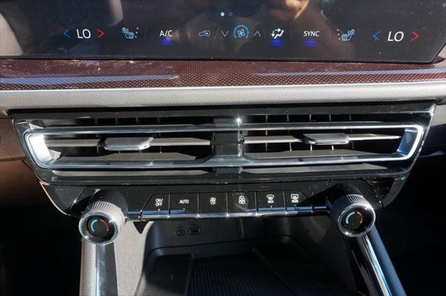new 2025 Chevrolet Traverse car, priced at $48,355