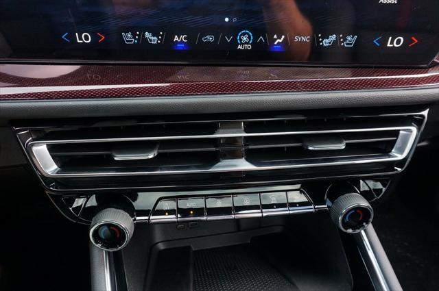 new 2025 Chevrolet Traverse car, priced at $57,960