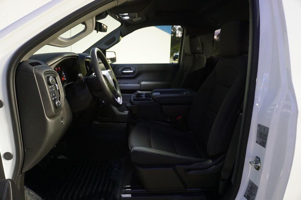 new 2025 Chevrolet Silverado 1500 car, priced at $31,997