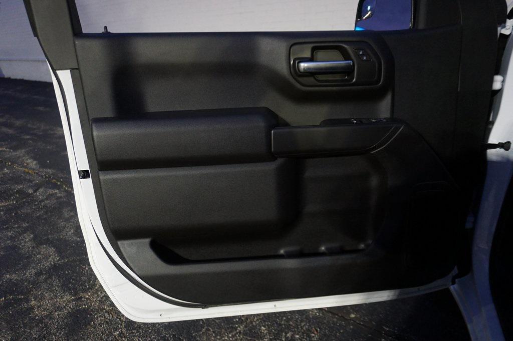 new 2025 Chevrolet Silverado 1500 car, priced at $31,997