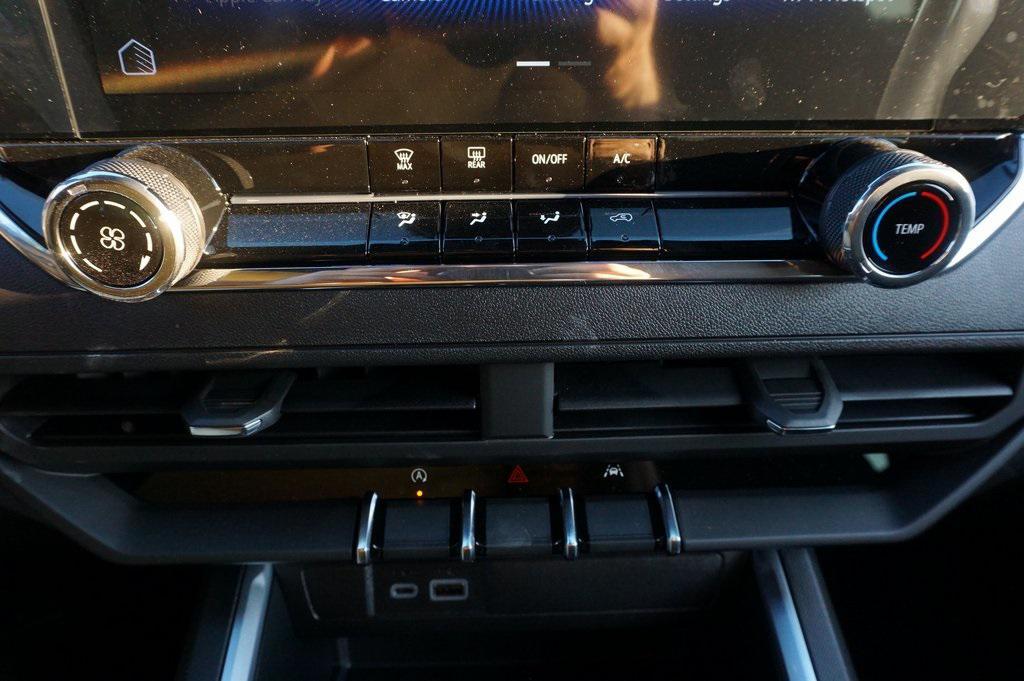 new 2026 Chevrolet Colorado car, priced at $38,050