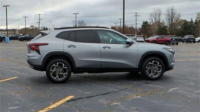 new 2025 Chevrolet Trax car, priced at $24,050