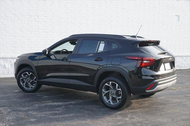 new 2025 Chevrolet Trax car, priced at $22,220