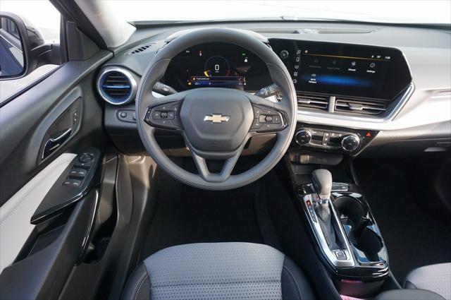 new 2025 Chevrolet Trax car, priced at $22,220
