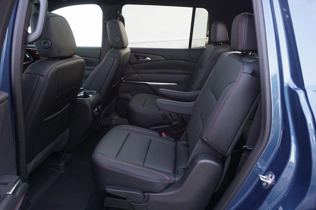 new 2026 Chevrolet Traverse car, priced at $50,420