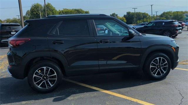 new 2025 Chevrolet TrailBlazer car, priced at $24,721