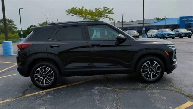 new 2025 Chevrolet TrailBlazer car, priced at $27,683