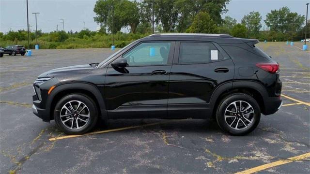 new 2025 Chevrolet TrailBlazer car, priced at $27,683