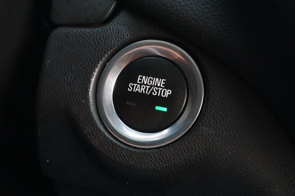 used 2022 Chevrolet Equinox car, priced at $19,595