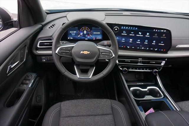 new 2025 Chevrolet Traverse car, priced at $43,045