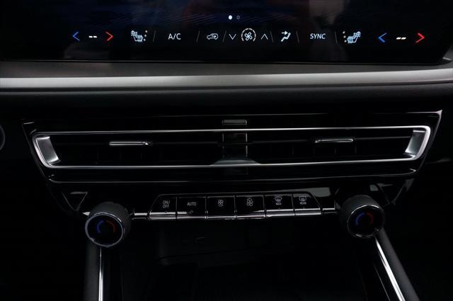 new 2025 Chevrolet Traverse car, priced at $43,045
