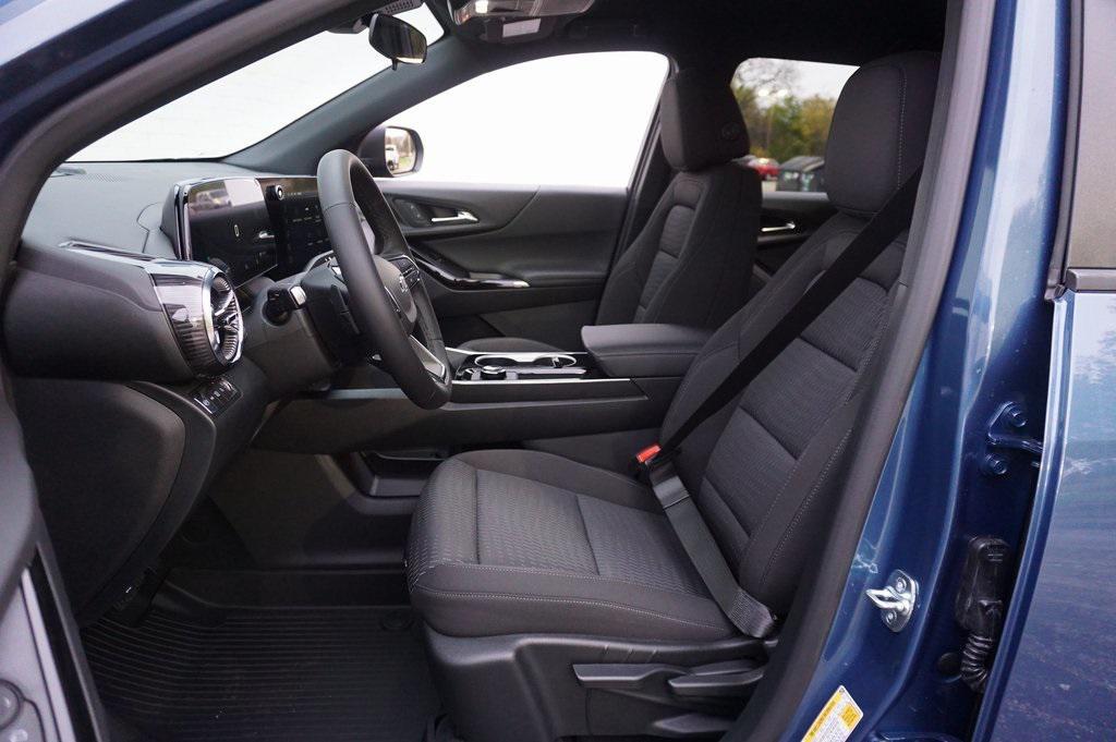 new 2026 Chevrolet Equinox car, priced at $30,865