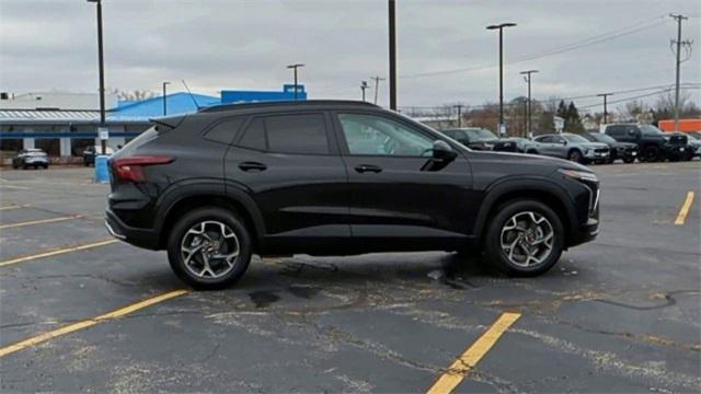 new 2025 Chevrolet Trax car, priced at $24,864