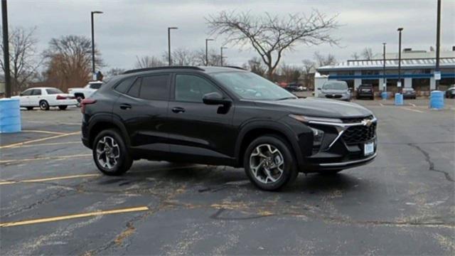 new 2025 Chevrolet Trax car, priced at $24,864