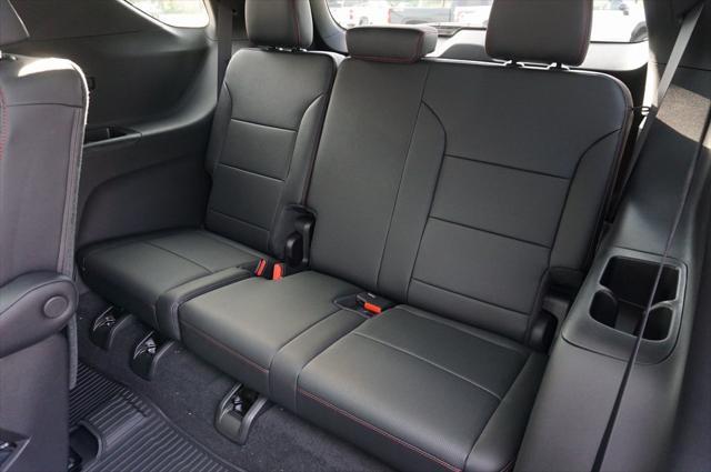 new 2025 Chevrolet Traverse car, priced at $50,030