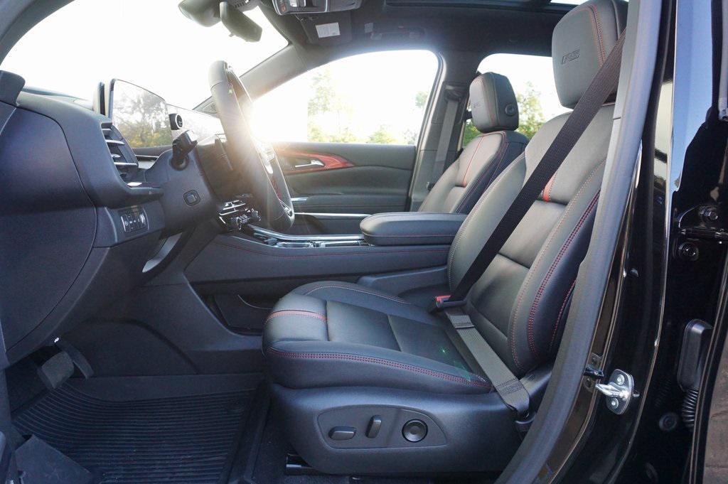 new 2026 Chevrolet Traverse car, priced at $57,695