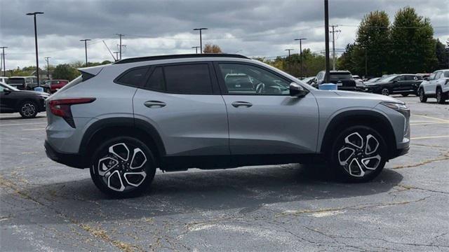 new 2025 Chevrolet Trax car, priced at $25,244