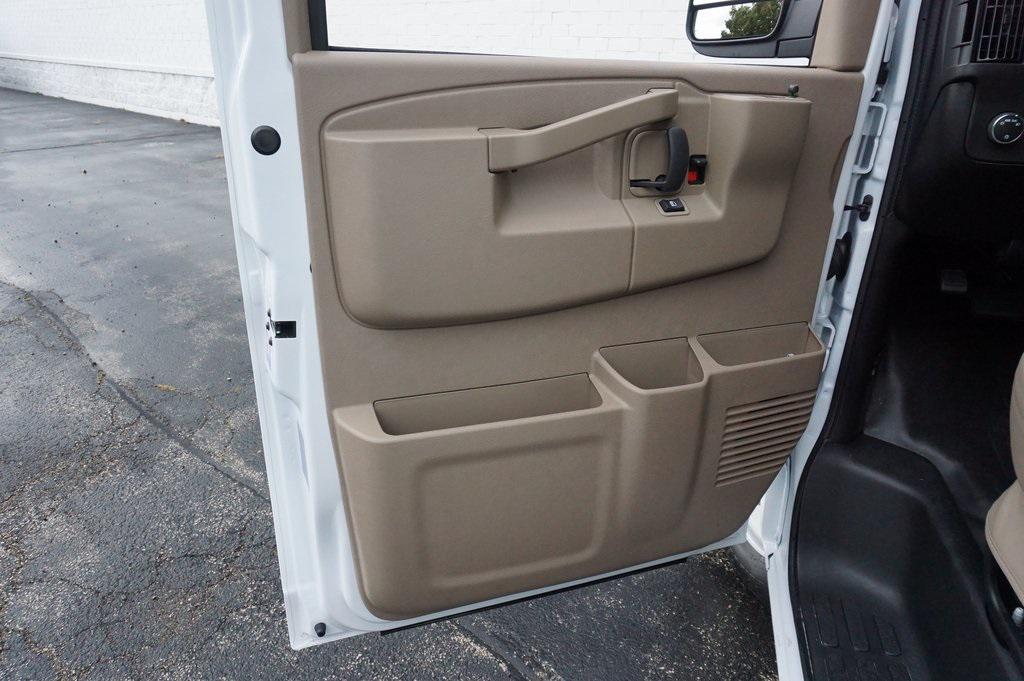 new 2025 Chevrolet Express 2500 car, priced at $44,368
