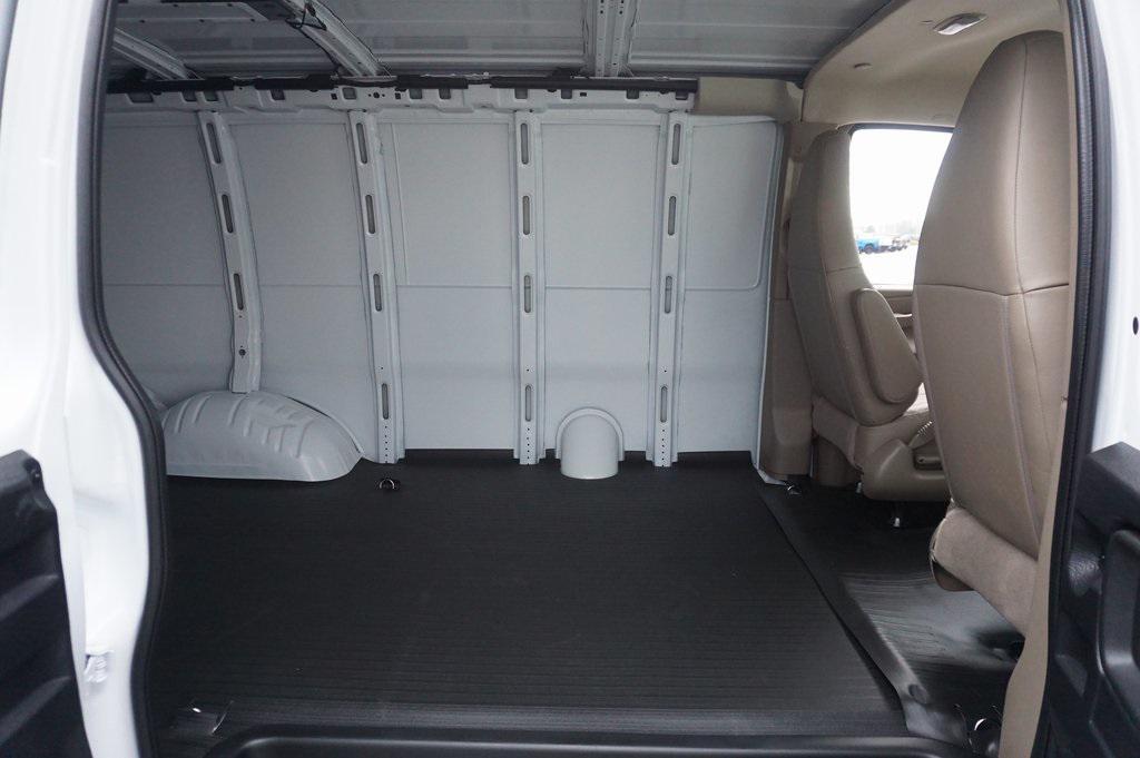 new 2025 Chevrolet Express 2500 car, priced at $44,368