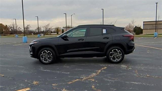 new 2025 Chevrolet Trax car, priced at $24,050