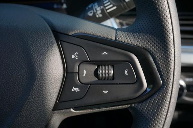 new 2025 Chevrolet Trax car, priced at $22,220