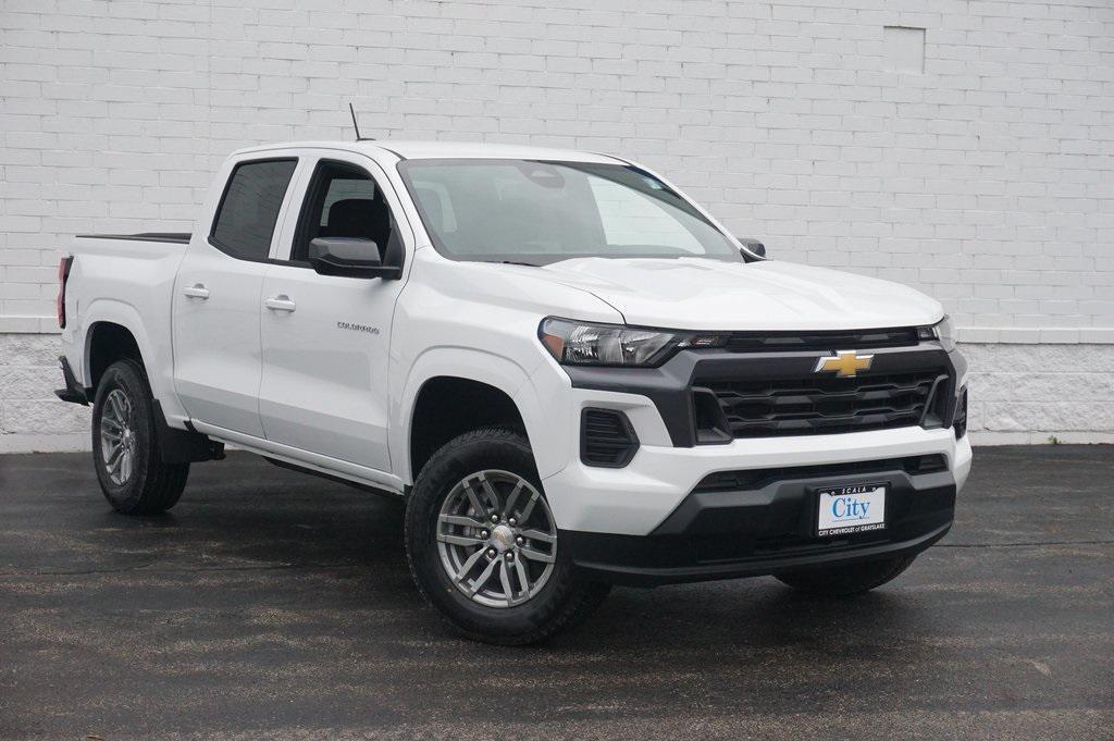 new 2025 Chevrolet Colorado car, priced at $35,233