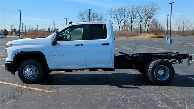 new 2024 Chevrolet Silverado 3500 car, priced at $58,476