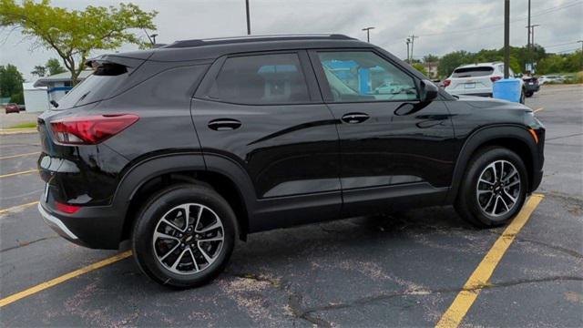 new 2025 Chevrolet TrailBlazer car, priced at $23,595