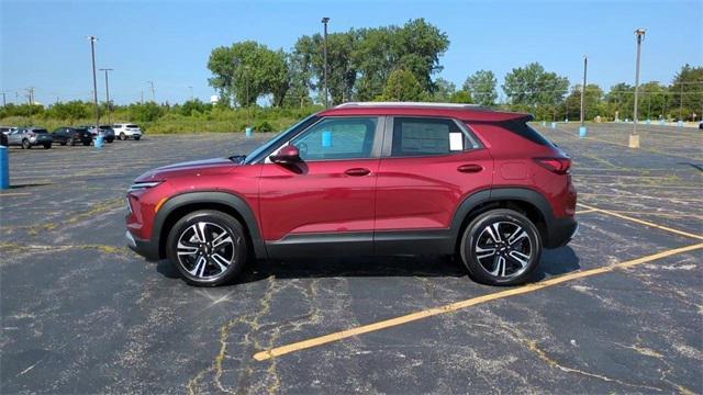 new 2025 Chevrolet TrailBlazer car, priced at $28,133