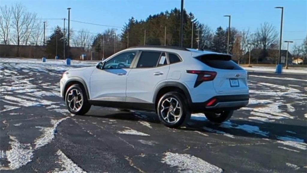 new 2025 Chevrolet Trax car, priced at $22,595