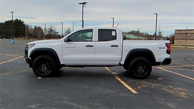 new 2024 Chevrolet Colorado car, priced at $38,450