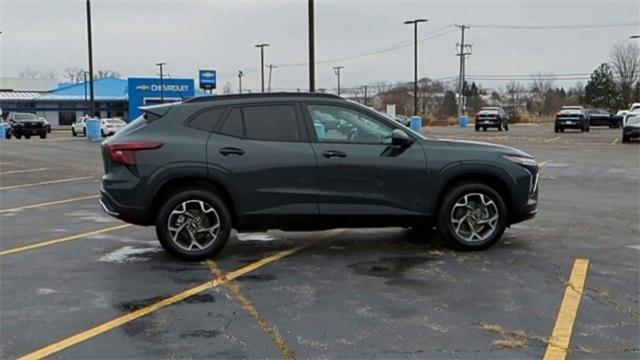 new 2025 Chevrolet Trax car, priced at $24,050