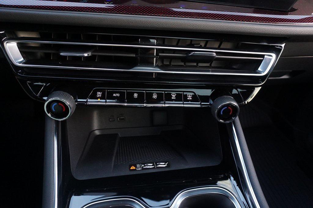 new 2026 Chevrolet Traverse car, priced at $54,180