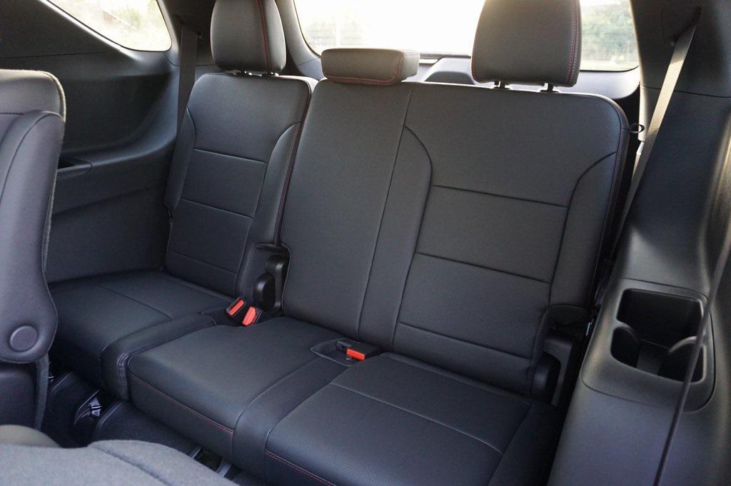 new 2026 Chevrolet Traverse car, priced at $54,180