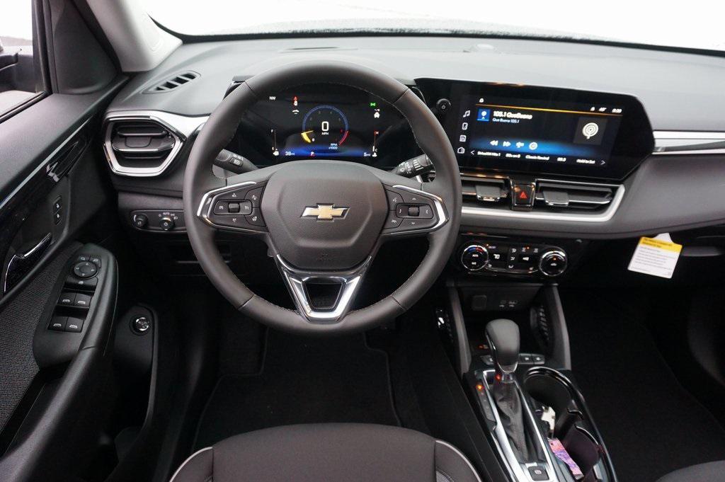 new 2025 Chevrolet TrailBlazer car, priced at $26,020